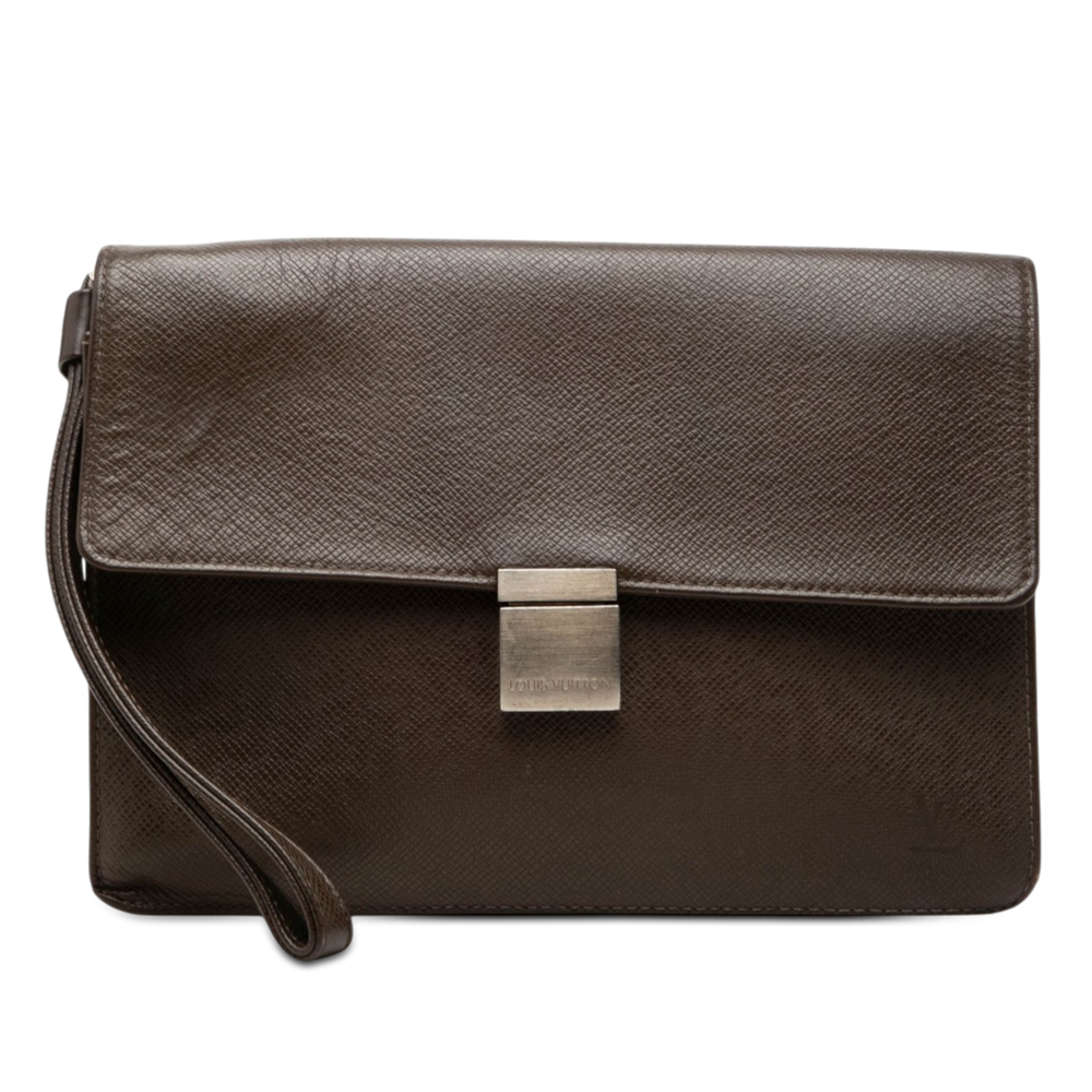 Pre-Loved Louis Vuitton Taiga Selenga